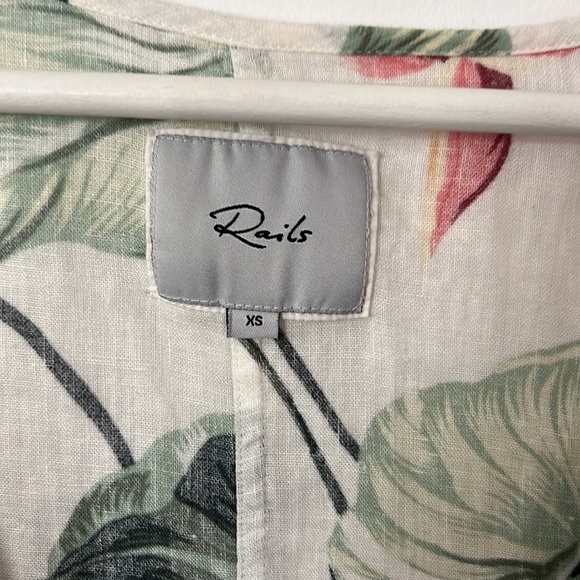 Rails Palm Print Linen cropped Wrap Top - Picture 4 of 7